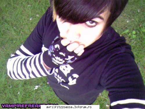 ^^^Pics with emo^^^ - *Freaky* - About emo