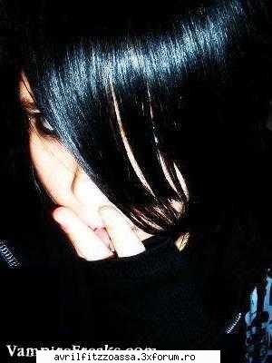 ^^^Pics with emo^^^ - *Freaky* - About emo