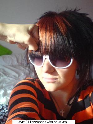 ^^^Pics with emo^^^ - *Freaky* - About emo