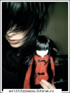 ^^^Pics with emo^^^ - *Freaky* - About emo