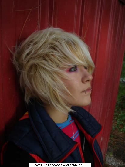 ^^^Pics with emo^^^ - *Freaky* - About emo