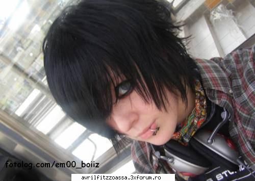 ^^^Pics with emo^^^ - *Freaky* - About emo