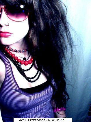 ^^^Pics with emo^^^ - *Freaky* - About emo