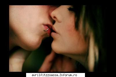 ^^^Pics with emo^^^ - nush sa ma uit... indragostitzi? - About emo
