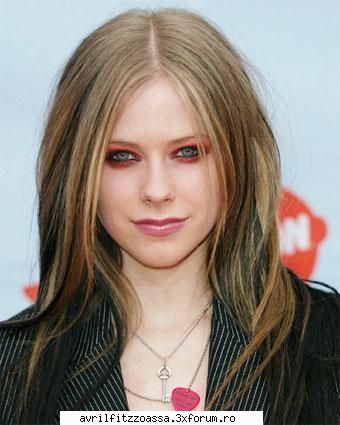 Poze cu Avril - *Freaky* - About Avril Lavigne