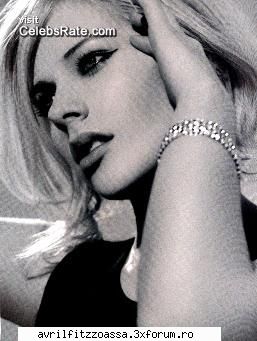 Poze cu Avril - *Freaky* - About Avril Lavigne