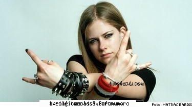 pey sh dak poon yoh asta nu inseamna k nu pot poone sh dar fie... u eshti adminu :rolleyes: poze cu